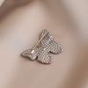 Purple Butterfly Brooch, High-end Sense, Light Luxury, High-end Women's Pin, Anti-light Corsage, Versatile Suit and Accessories