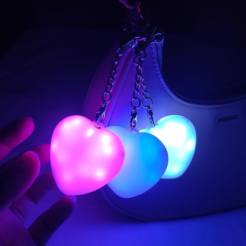 Heart-Shaped Night Light Keychain - Creative Decorative Touch Item Finder