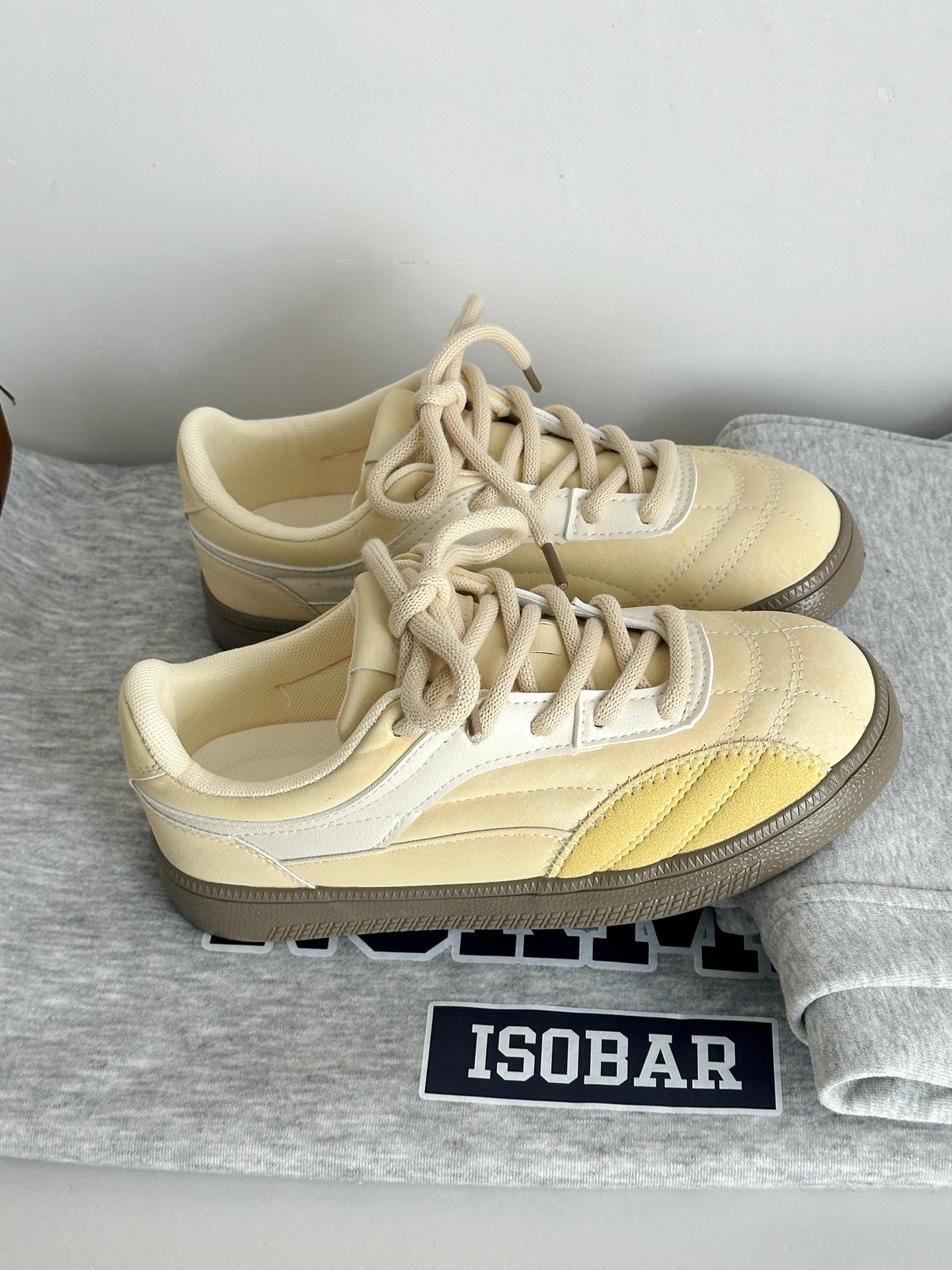 

Summer new niche design board shoes women s with skirts little white shoes student versatile sports and leisure shoes 35 жовтий