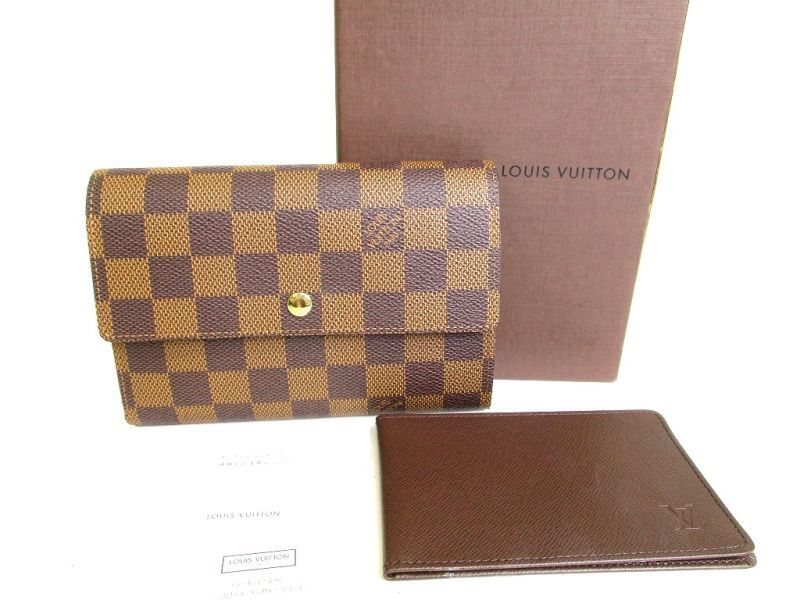 

Автентичний гаманець LOUIS VUITTON Damier Brown зі складеною шкірою №9275 відремонтований