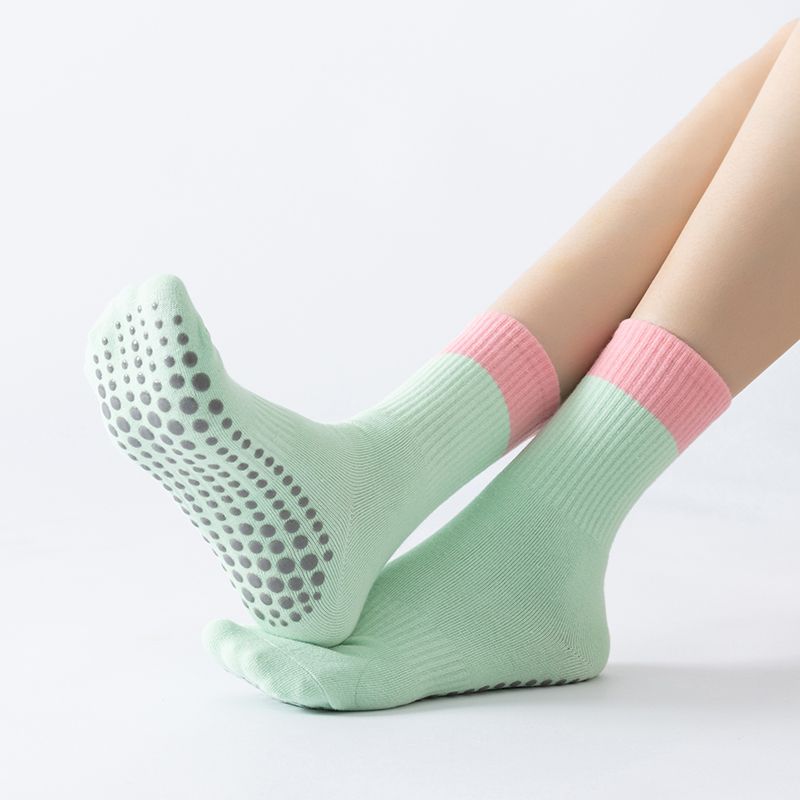

2025 New Arrival Two Colors Patchwork Knee Socks Yoga Socks Non Slip Professional Female Fitness Pilates Socks Adult Room Socks PALE MILK GREEN