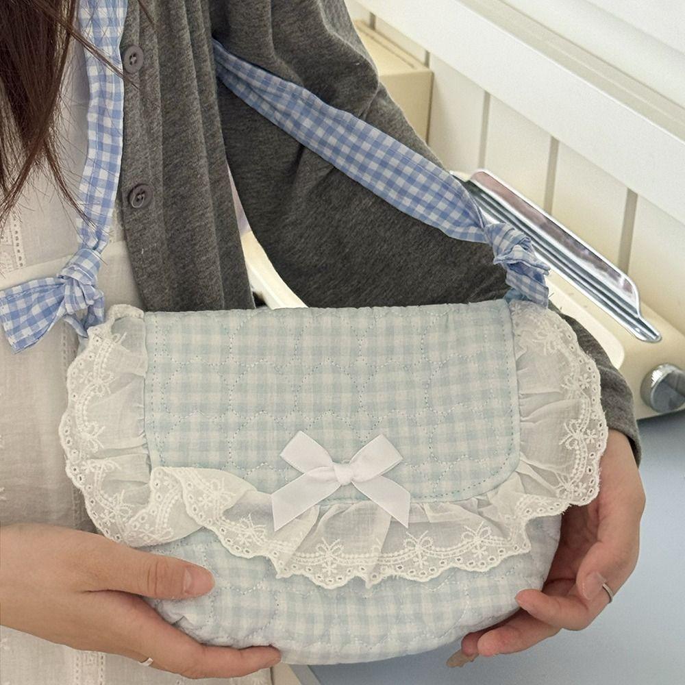 Cute Soft Polyester Lining Women's Crossbody Bag Sweet Style Fresh Pattern Lace Bag Internal Compartment Heart Bag Outdoor Use