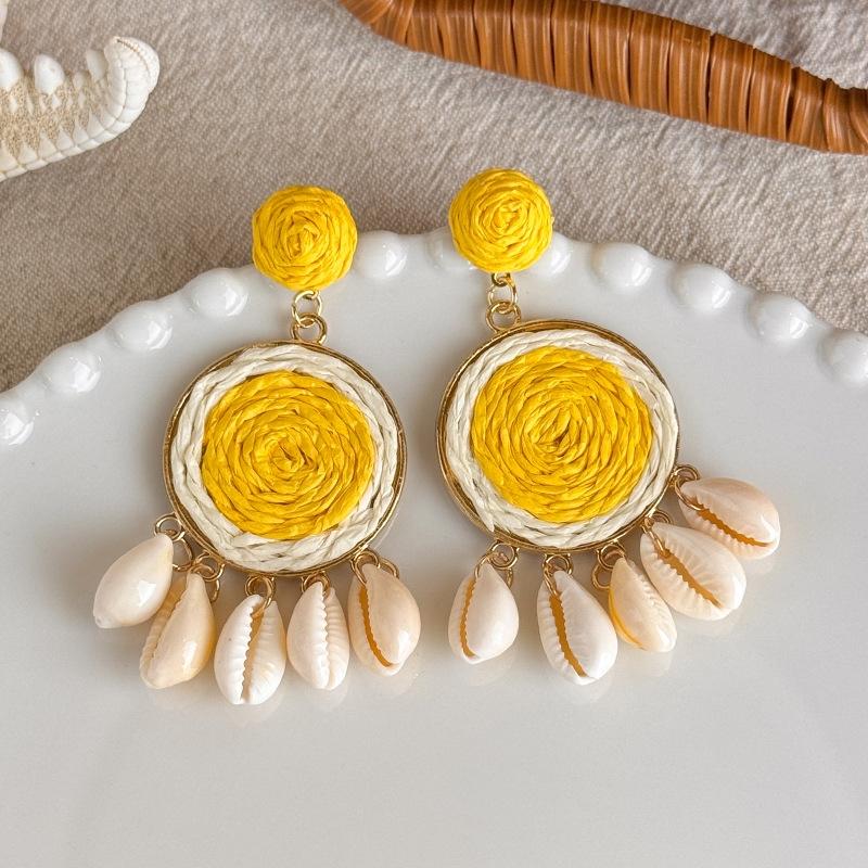 Cute Handmade Woven Sunflower Clip Earrings Raffia Flower Ear Clip for Women Beach Vacation Jewelry Gift Accessories Gifts