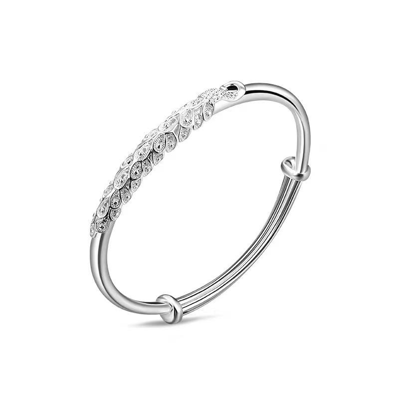 Adjustable Silver-Plated Peacock Bracelet: Ancient Style Carved Design for Women, Ideal for Douyin and Kuaishou Live Broadcasts.
