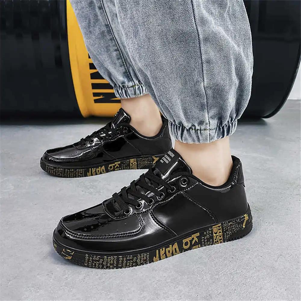 Men's Shoes White Flats Tenis Skateboard White Vulcanized Sneakers Sports Styling New Style Suppliers Outside Athletic