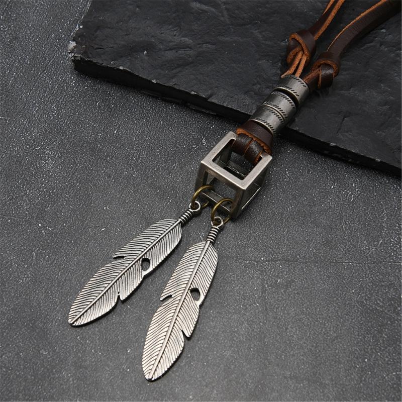 Retro Zinc Alloy Necklace Lightweight Brown Leather Neckchain Jewelry For Everyday Wear And Stylish Occasion