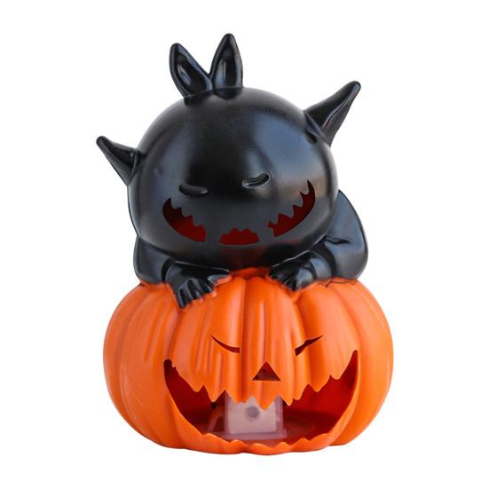 Halloween Lamp Decoration Light-up Black Cat on Pumpkin Statue Spooky Eyeball/Skull/Pumpkin Candle Holder with LED Light for Halloween Tabletop Decor