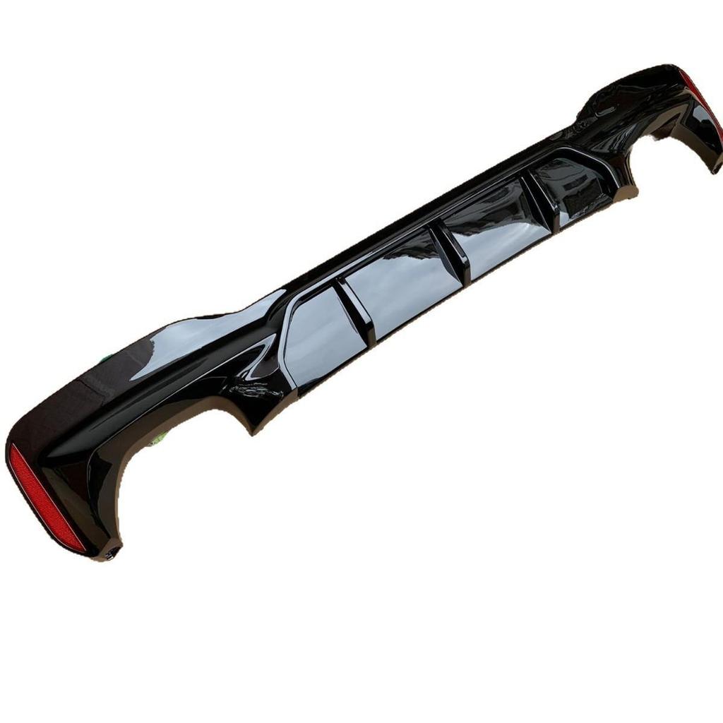 Compatible with BMW 5 Series G30/G38 Rear Lip: M5 Style Body Kit Diffuser (2018-2025).