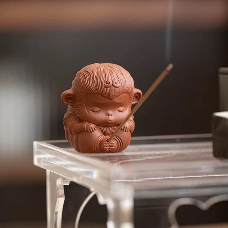 Chinoiserie Gift Ceramics Purple Clay Pottery Monkey King Sun Wukong Monkey Incense Sticks Craft Aromatherapy Tea Pet Desk Decor