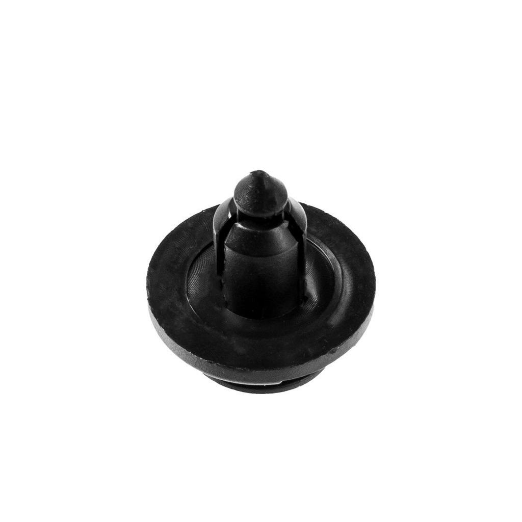 Bumper Hood Clip for Nissan Mitsubishi Subaru - 1 Piece