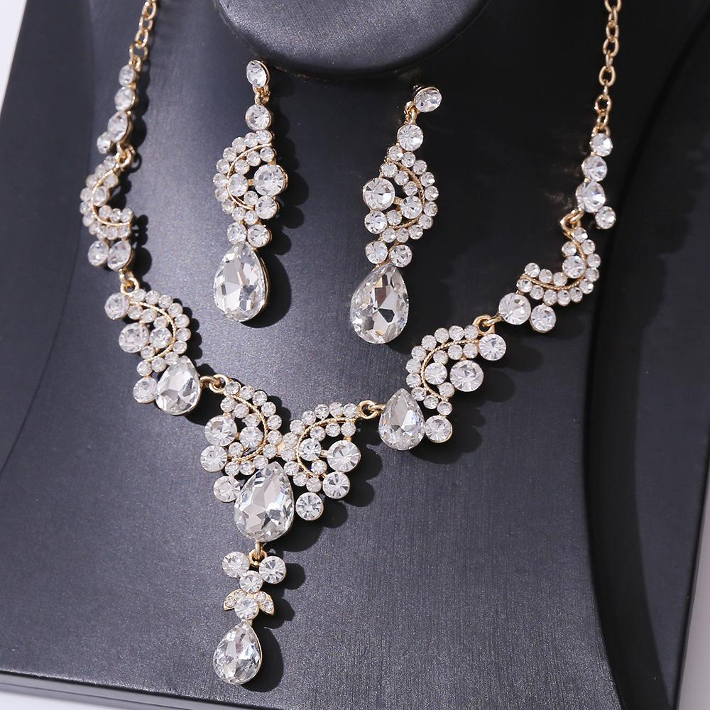 Light Luxury Crystal Gemstone Necklace and Earrings Set, Dress Bridal Two-piece Set, Female Accessories