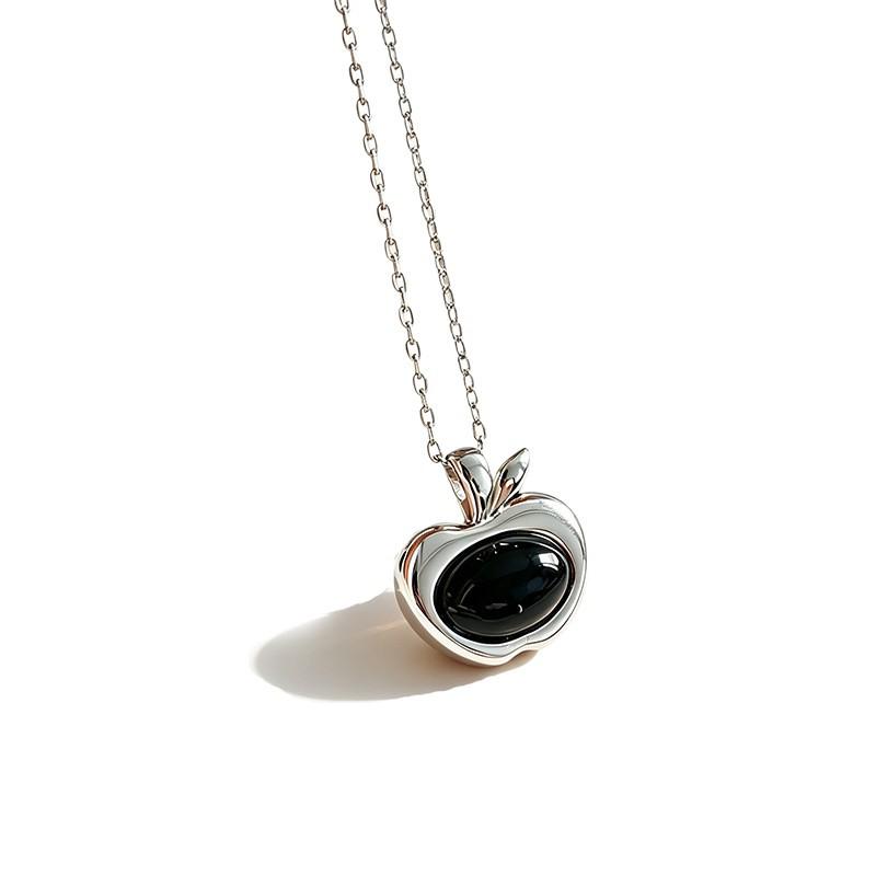 Collier Pomme Incrusté d'Agate Coréenne: Chaîne de clavicule élégante et polyvalente pour femmes