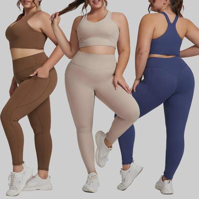 Combinaison de yoga grande taille haut de gamme: Vêtements de sport deux pièces européens et américains couleur chair avec poche.