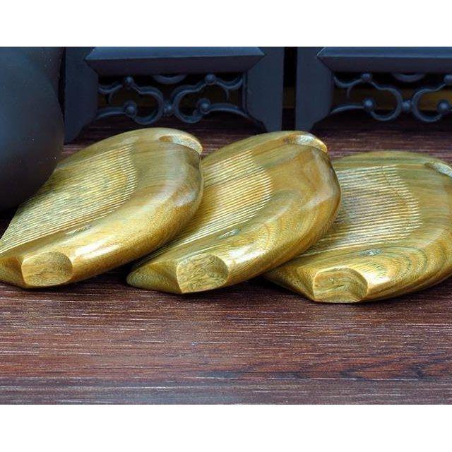 Yuzitan Green Sandalwood Fish-Shaped Handmade Wooden Comb - Travel Size