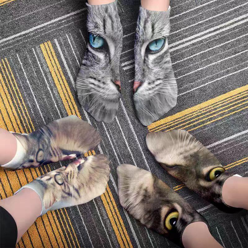 Cute And Interesting Cat Head Pattern Calf Socks for Men And Women,Comfortable And Breathable, For Family, Party, Couple Gifts