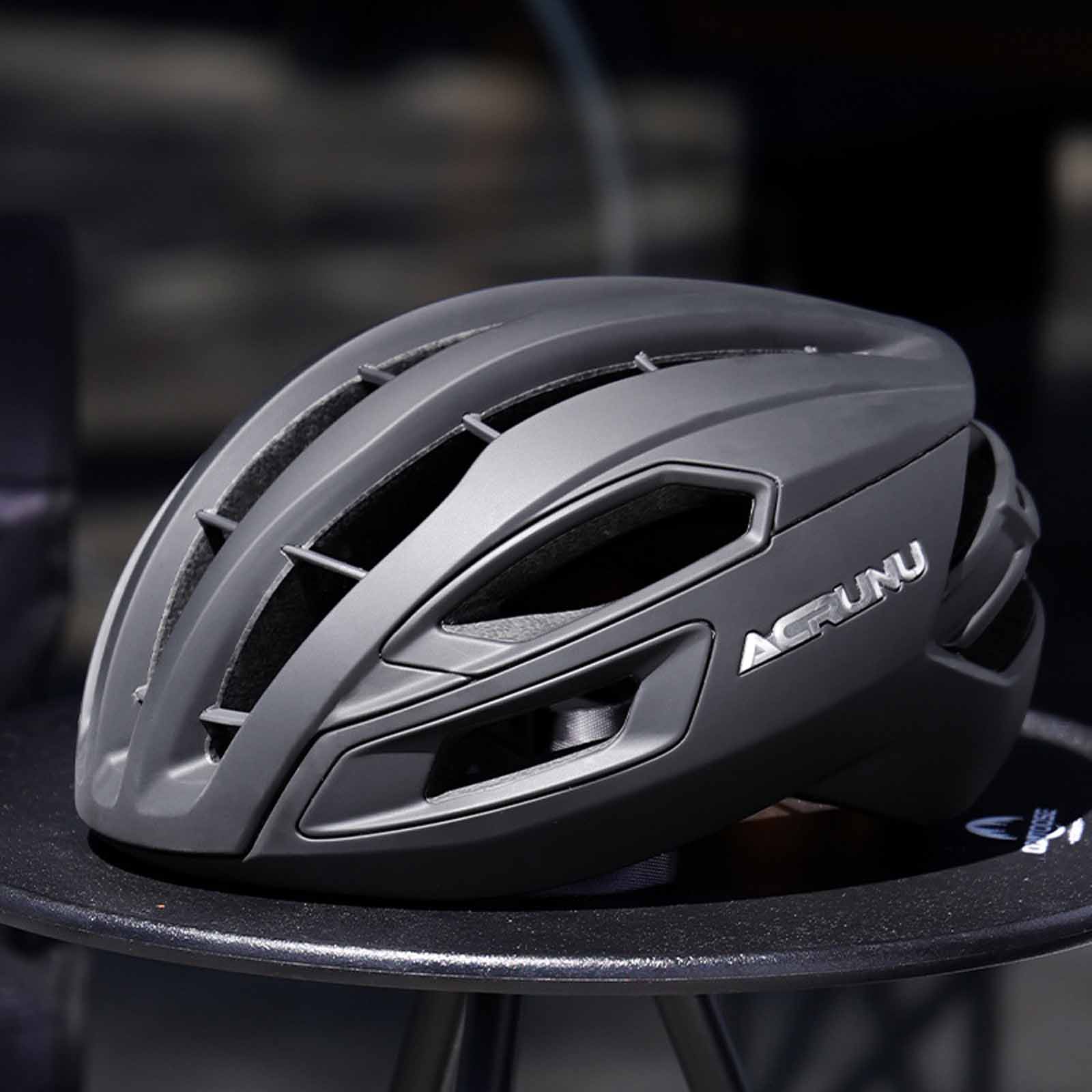 

Road Bike Helmet, Lightweight One-Piece Molded Helmet, Breathable Safety Cycling Cap for Men Women, Adjustable Fit Racing Gear L