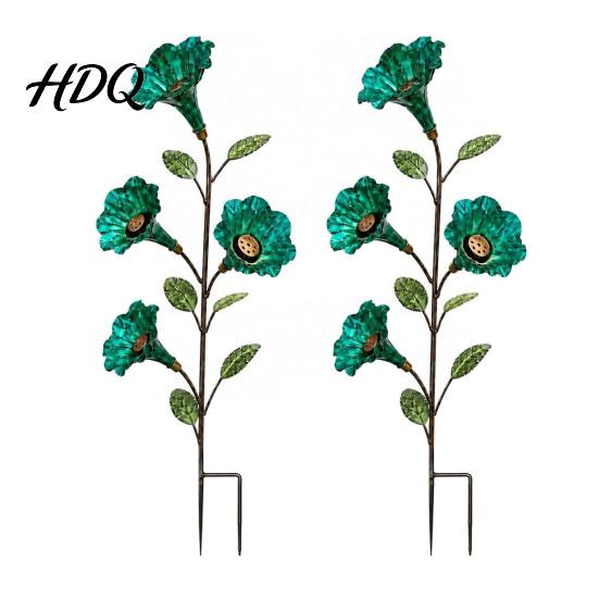 Decorative Garden Accent Red Flower Metal Bird Feeder Backyard Ground Stake Hummingbird Feeder Wildlife Watering Station