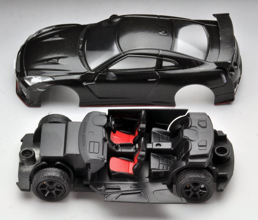 Tomica Limited Vintage Neo 164 Scale LV-N153a Nissan GT-R Nismo 2017 Model (White, Finished Product)