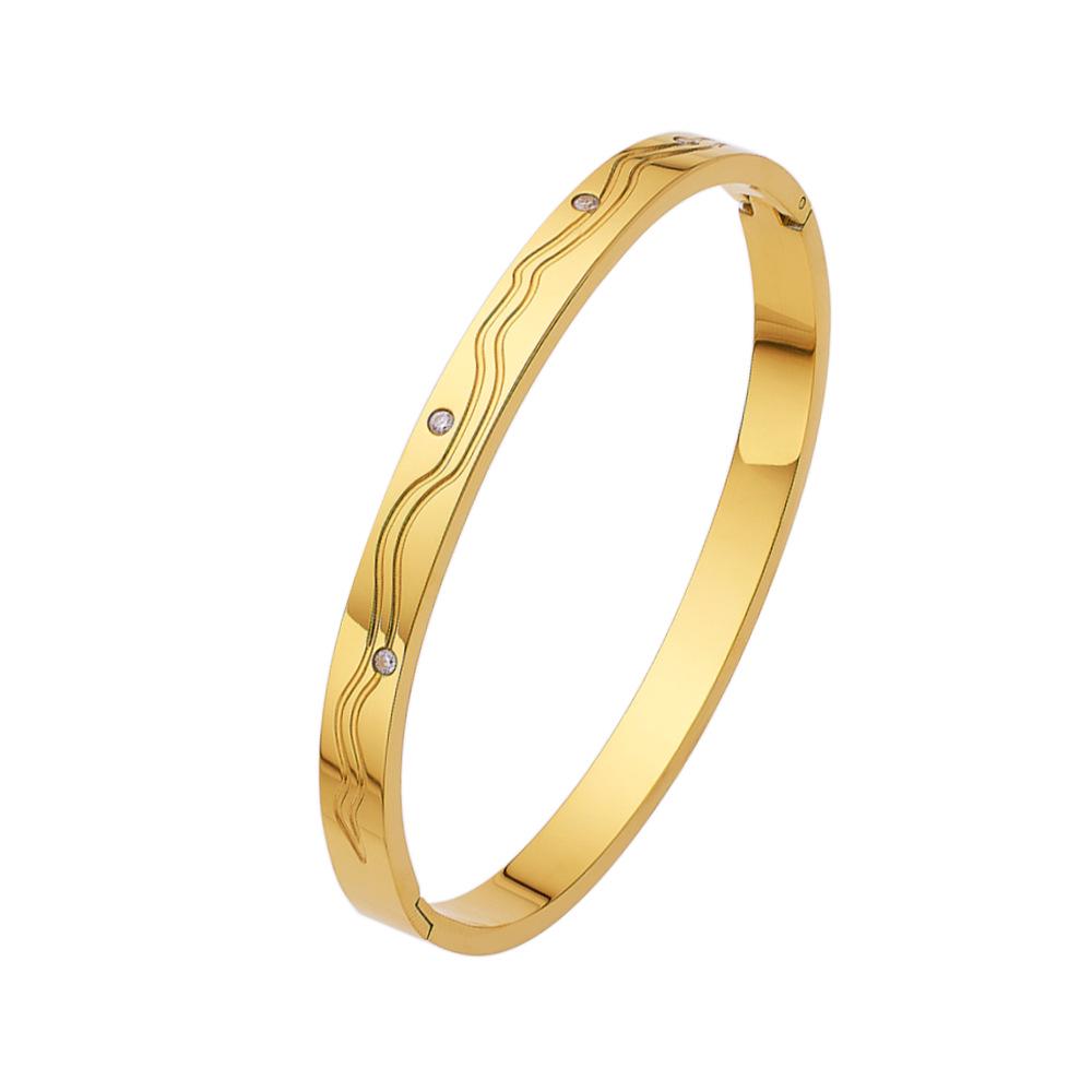 European Retro Zirconium  Titanium Bracelet - Fashionable, Versatile, Durable Gold Finish