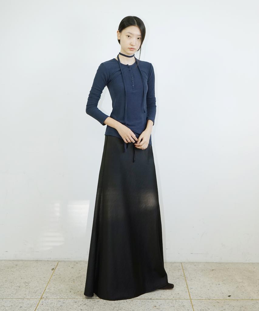 Probo Satin Maxi Elastic Skirt / Black