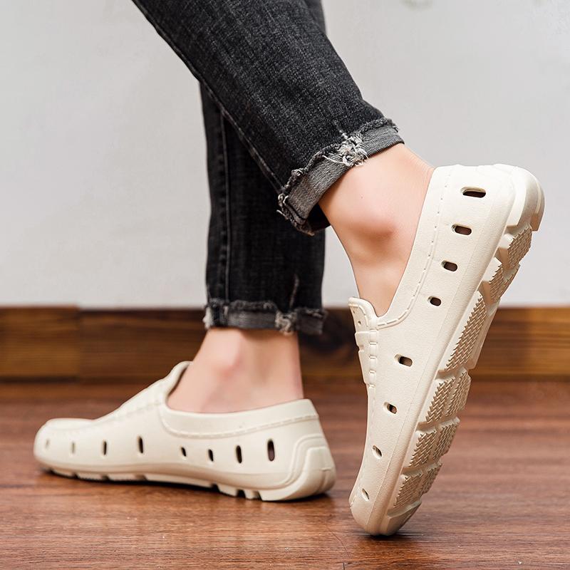 Men Wear Large-sized Vietnamese Beach Sandals for Outdoor Driving Through Water In Summer, Which Are Anti-slip and Deodorizing