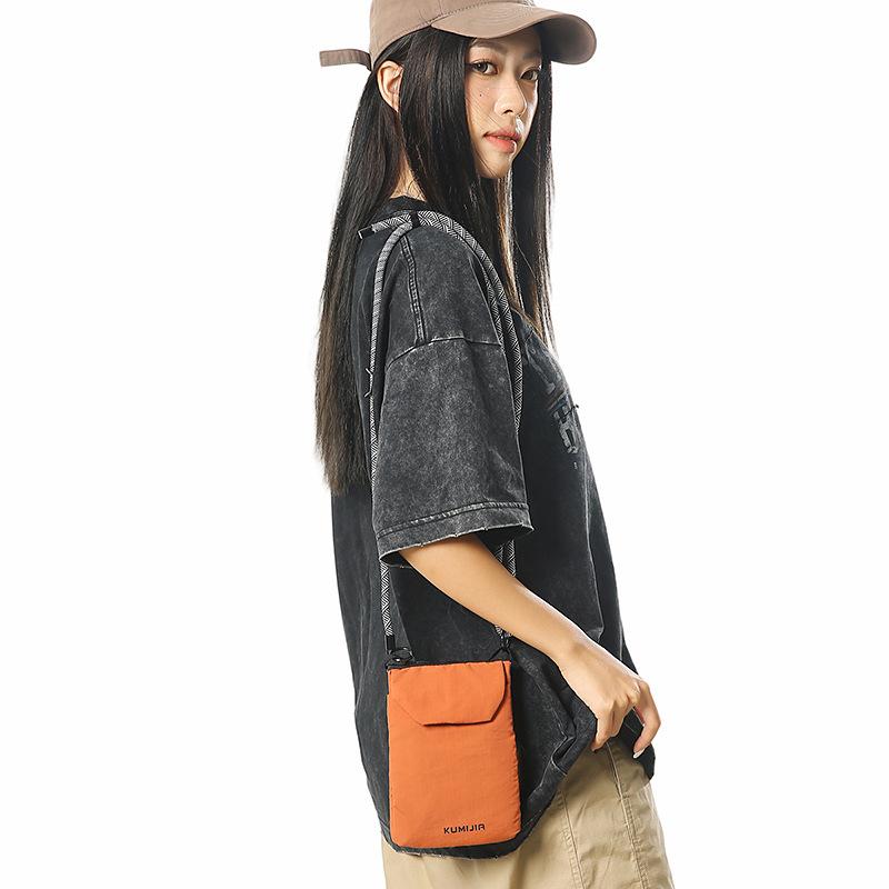 Lightweight and Casual Crossbody Phone Bag, Hand-held Bag, Versatile Outdoor Small Square Bag