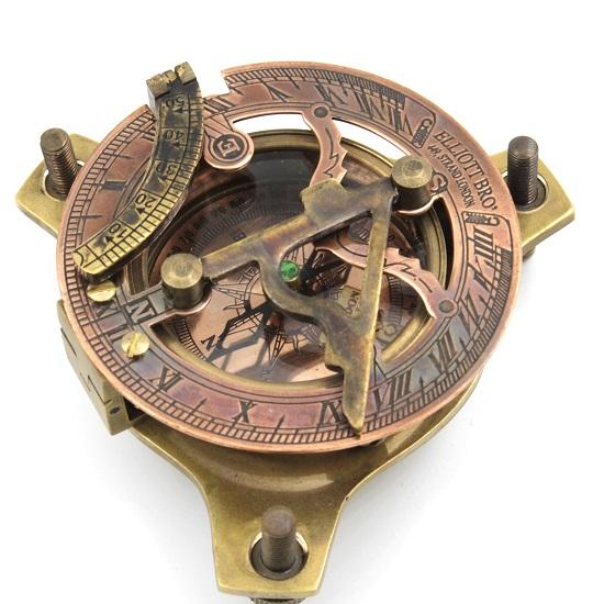 Marine OUEST Londres Cadran solaire en laiton Boussole Décor nautique Grand cadran solaire triangulaire en laiton avec pieds à vis réglables