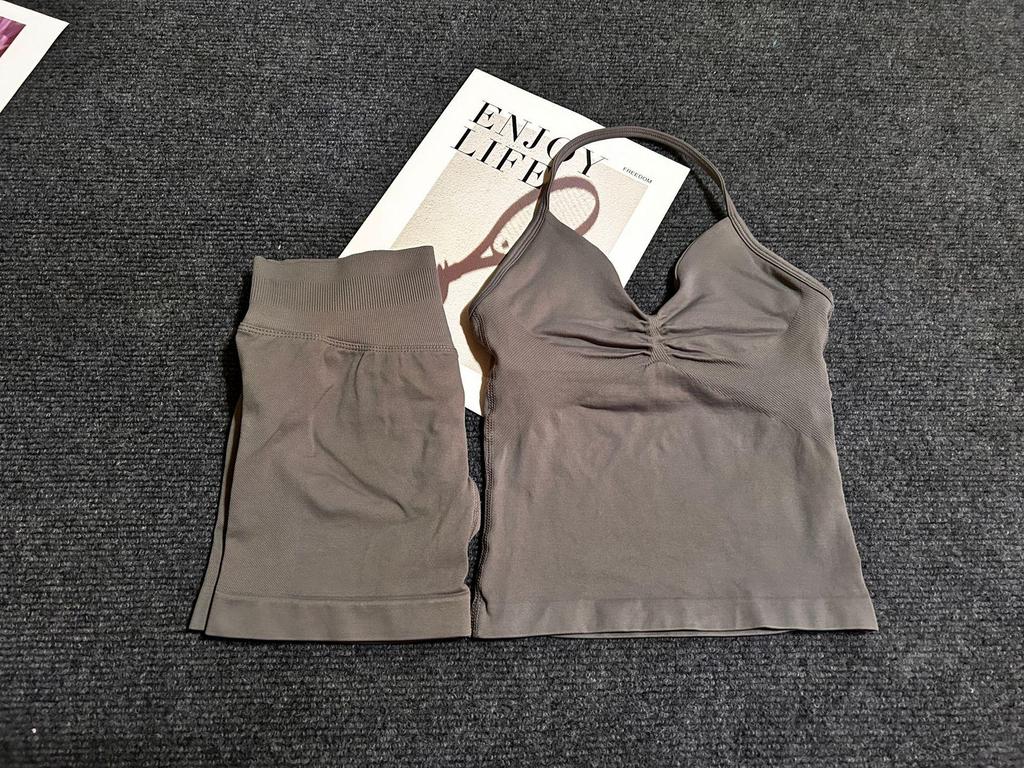 DFYNE Sports Vest & Halter Bra 3/4 Shorts Set