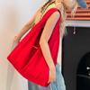 Large-capacity tote bag women's 2025 new simple solid color lazy wind shoulder bag casual commuting shopping cloth bag