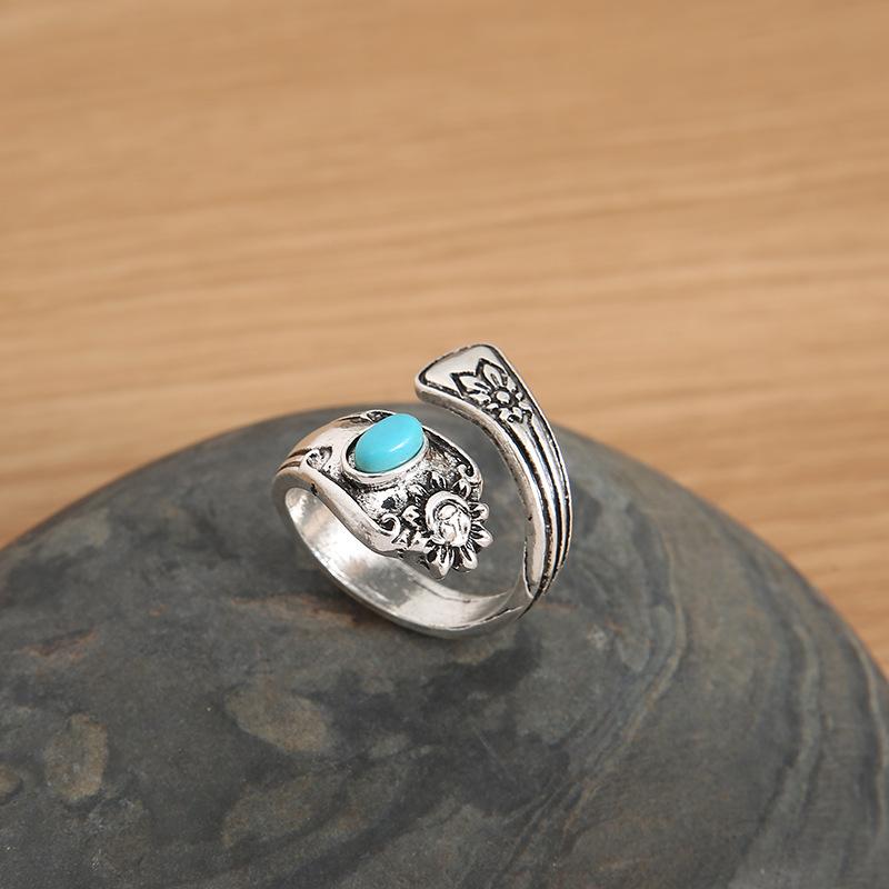 

Vintage Flower Carved Personalized Opening Ring, Exaggerated Turquoise Punk Ring Adjustable opening серебряный