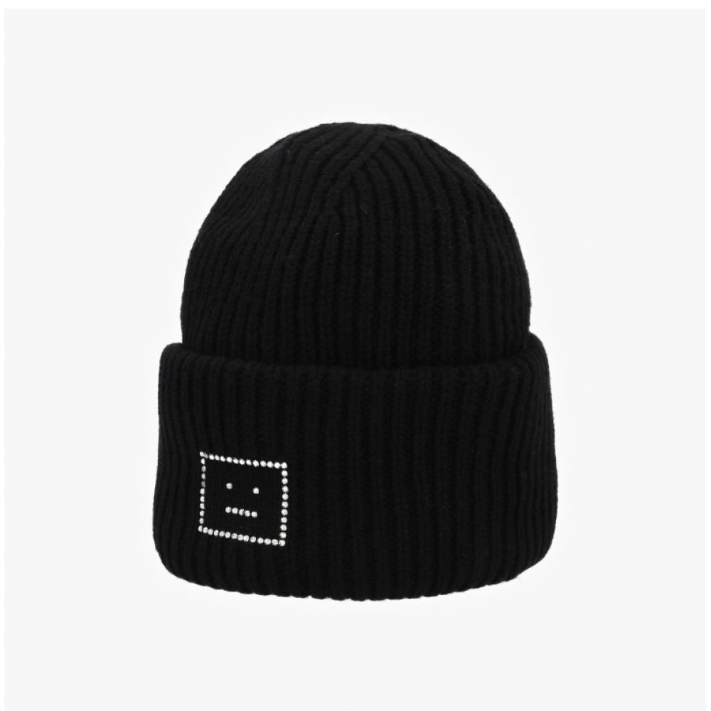 Čepice s obličejem Acne Studios s kamínky C40390 Černá 900