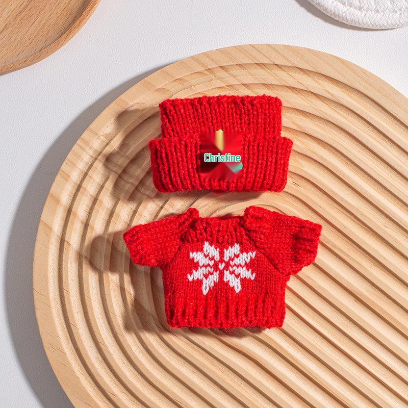Labubu Christmas Sweater & Accessories Set for All Generations Keychain