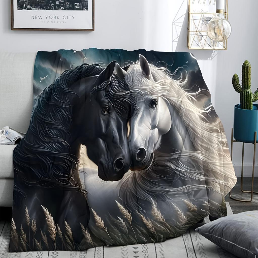 A Soft, Cozy, And Adorable Blanket Featuring a Horse Pattern, This Portable And Lightweight Flannel Blanket Is Perfect for Beds, Travel, Cam