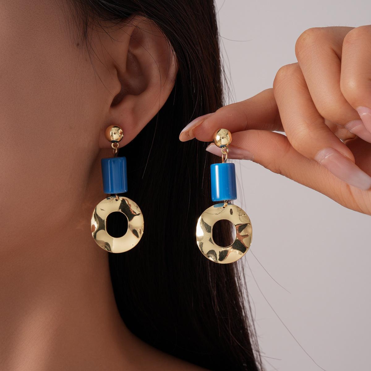 

Модные серьги-подвески для женщин золотой