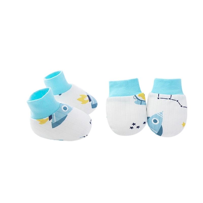 No Scratch Mittens Socks Set Toddler Mitts Baby Mittens Cotton Gloves Footwear Baby Breathable Gloves for Boys Girls