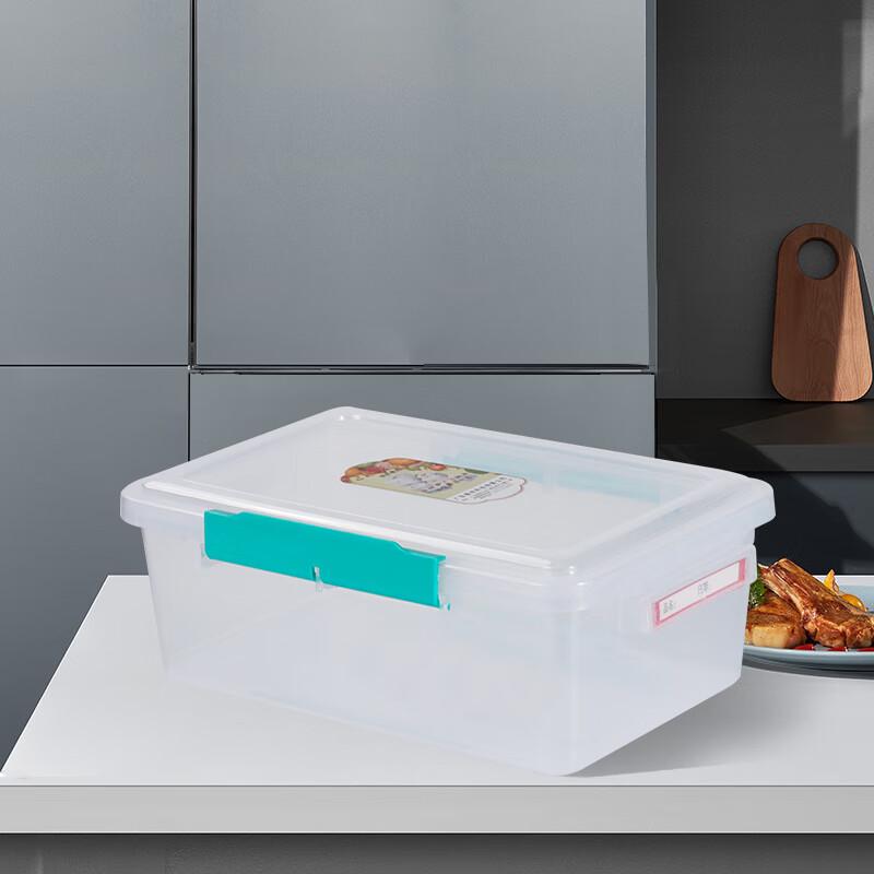 Rektangulär plastbehållare för matförvaring
