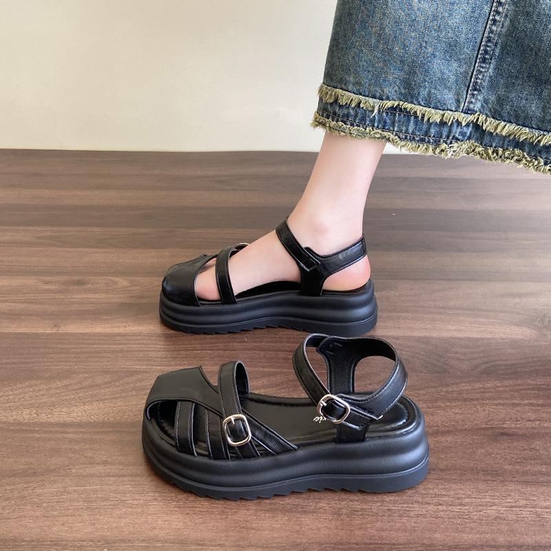 

Increased sense of design Baotou sandals women s summer 2025 new models with skirts fashionable flat Roman style hollow sandals 41 чёрный