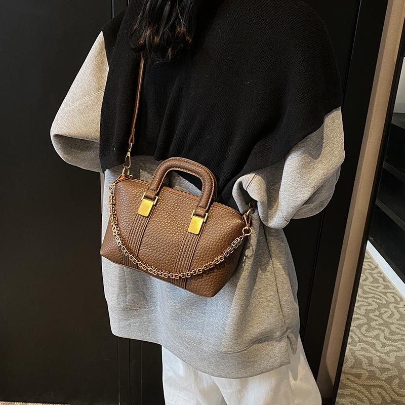 

New fashion wind chain bag portable shoulder oblique span women s bag pillow bag