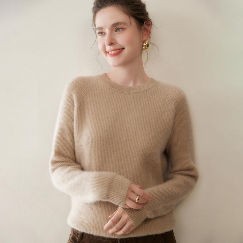 Women's Sweet Style Cashmere Sweater - Round Neck, Loose Fit, Slimming One-Piece Knit