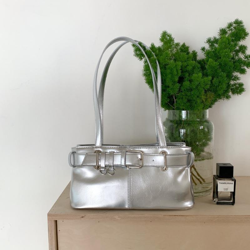 Niche trendy underarm bag women's retro belt portable small square bag fashionable versatile commuter shoulder bag women