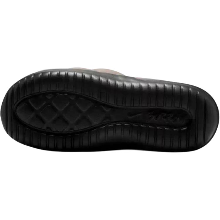 Nye Nike Burrow SE Tøfler med lukket tå uten spesialfunksjon Herre HV8561-003