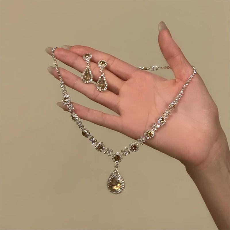 Elegant Rhinestone Water Drop Flower Jewelry Set: Necklace & Earrings