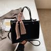 Large-capacity bag women's versatile new casual messenger bag women's portable work commuter tote bag