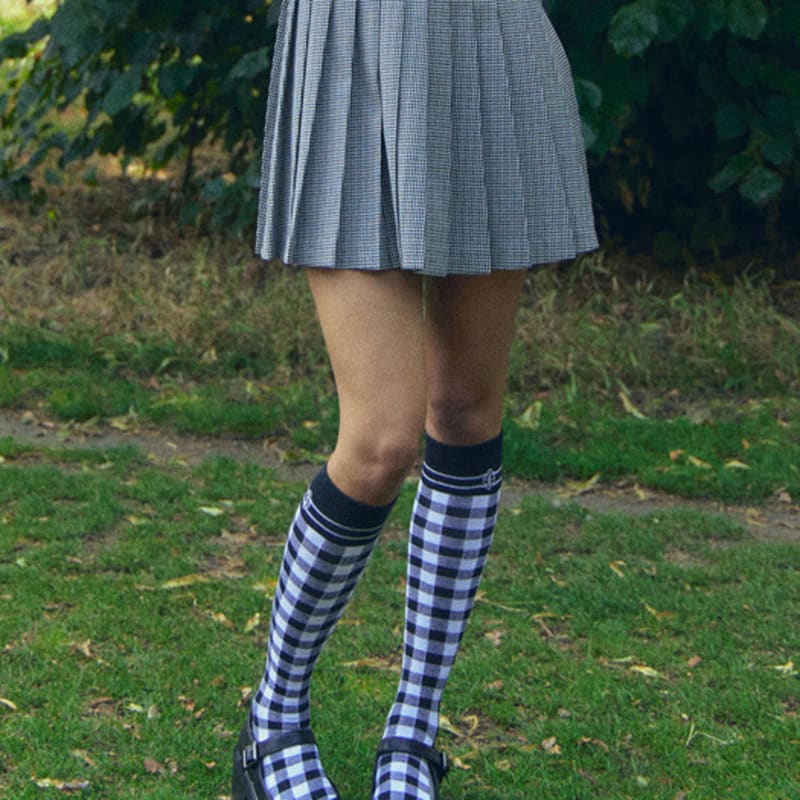 LIKK Gingham Check Two-tone Knee Socks (Black)