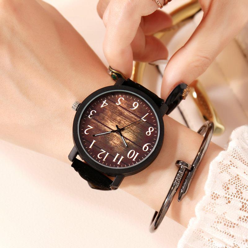 BK02 Casual Fashion Women Watch Retro Art Personality Couple Quartz Watch Trendy Clock Gift Watches for Woman