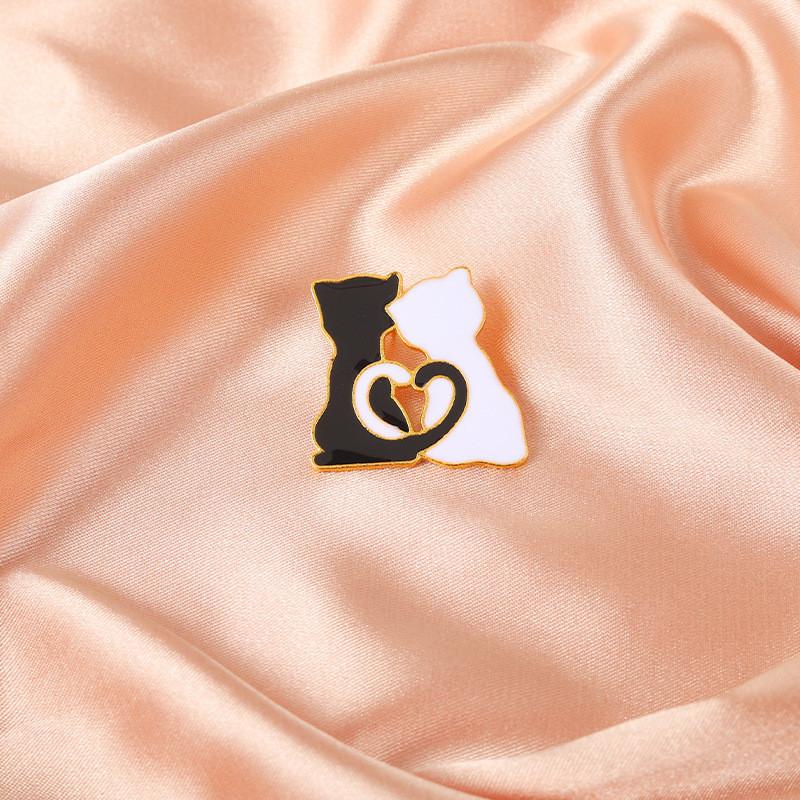 Adorable Cat Lapel Pin Premium Alloy Brooch For Couples And Single Cat Lovers