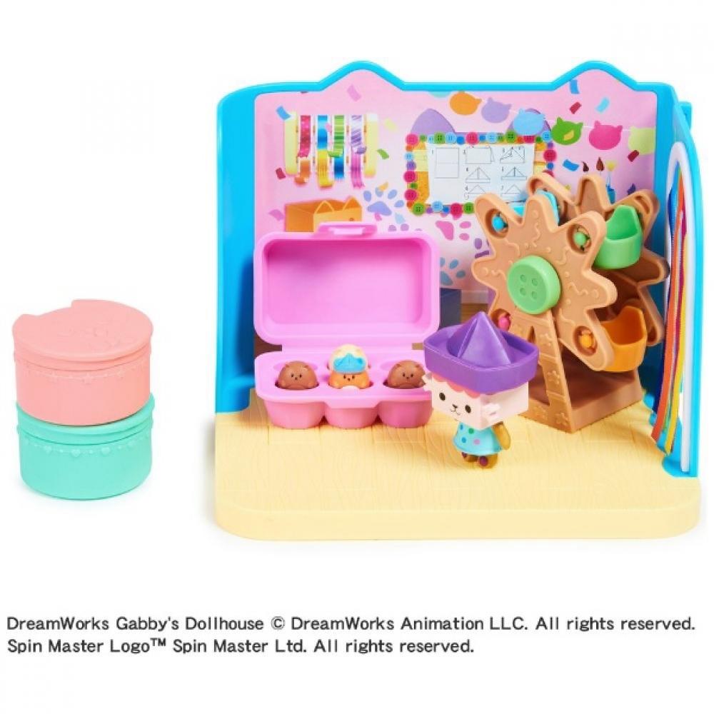 

Takara Tomy Gabby S dollhouSe Baby Box Craft Friend Room Set