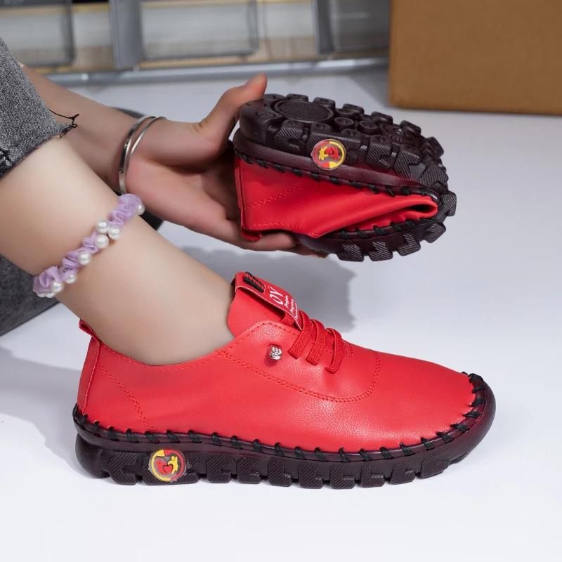 Women Sneakers 2025 New Lightweight Soft Sneakers Women Hand Sewing Thread Mom Shoes Comfortable Slip on Loafers Shoes for Women