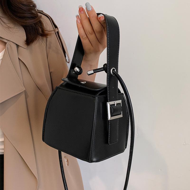 

Spring/Summer 2026 Women s Stylish Handheld Square Box Bag: Versatile Shoulder/Crossbody Design