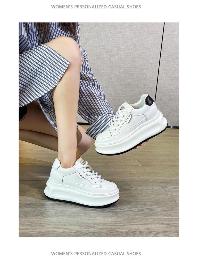 Weiße Plateau-Sneaker für Damen – Kollektion Herbst/Winter 2025, dicke Sohle, 8 cm Höhenverstärkung, warmer Allrounder mit Samt.